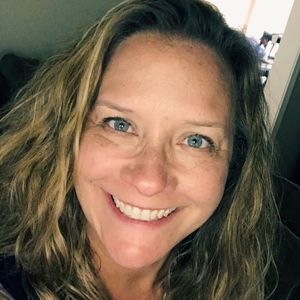 Meet your Posher, Denise